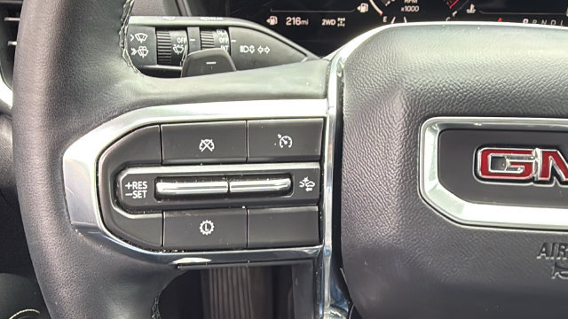 Used 2025 GMC Terrain Elevation AWD/4WD image 17