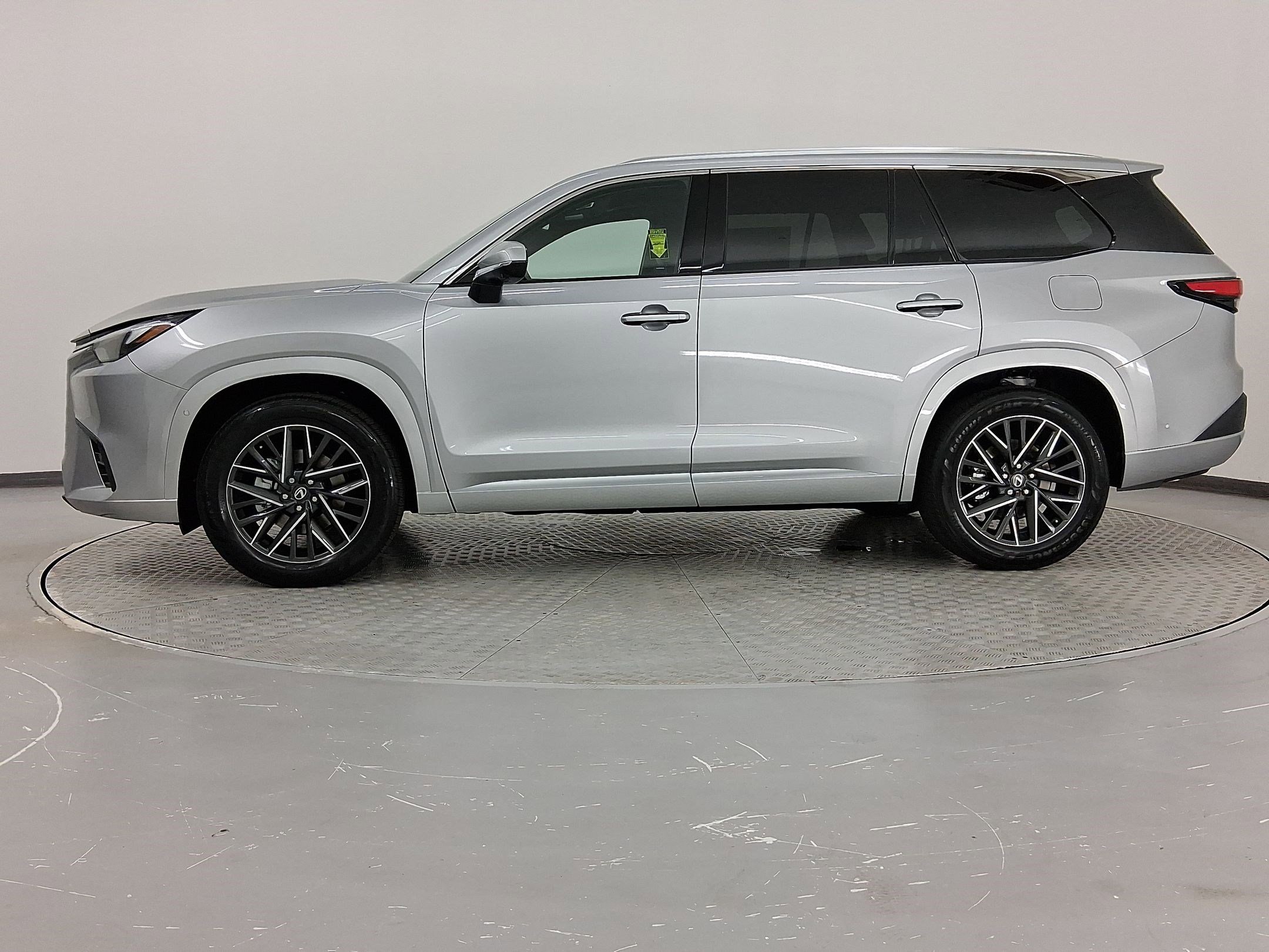 New 2026 Lexus TX 350 AWD image 2