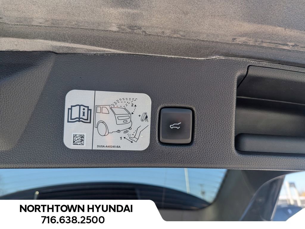 Used 2020 Ford Escape Titanium image 35