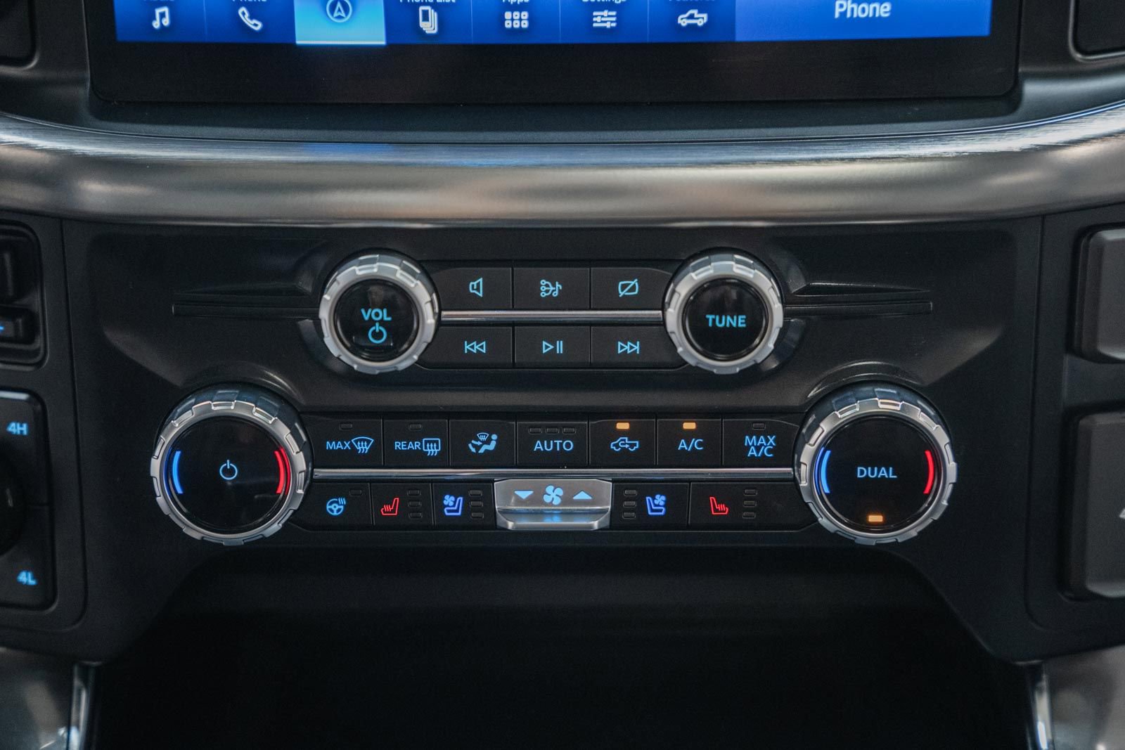 Used 2023 Ford F150 Lariat w/ Equipment Group 502A High image 32