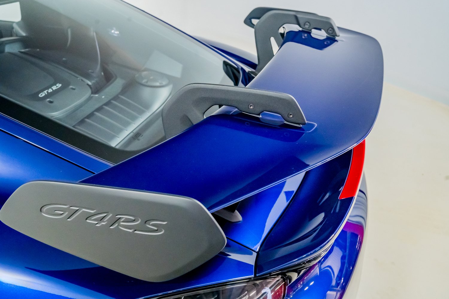 Used 2024 Porsche 718 Cayman GT4 RS RWD image 45