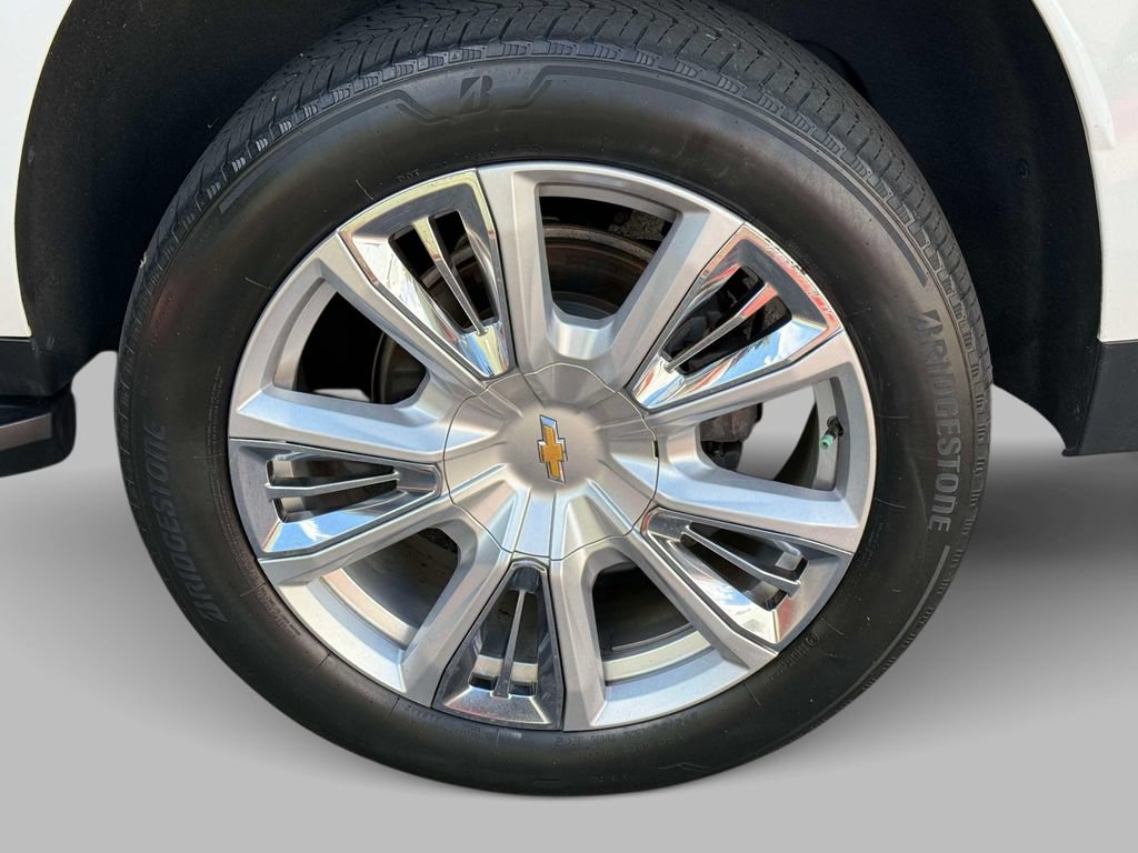 Used 2022 Chevrolet Suburban High Country w/ Max Trailering Package AWD/4WD image 13