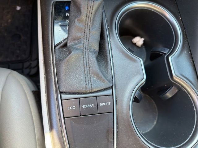 Used 2023 Toyota Camry SE FWD image 22