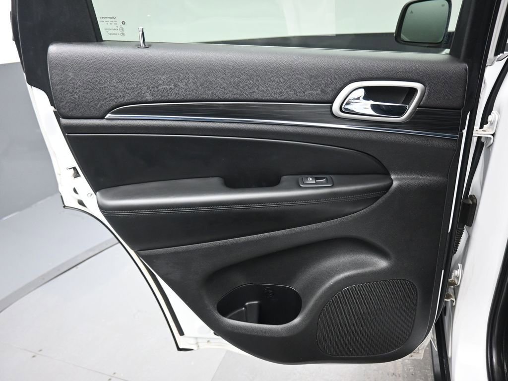 Used 2020 Jeep Grand Cherokee Limited image 28