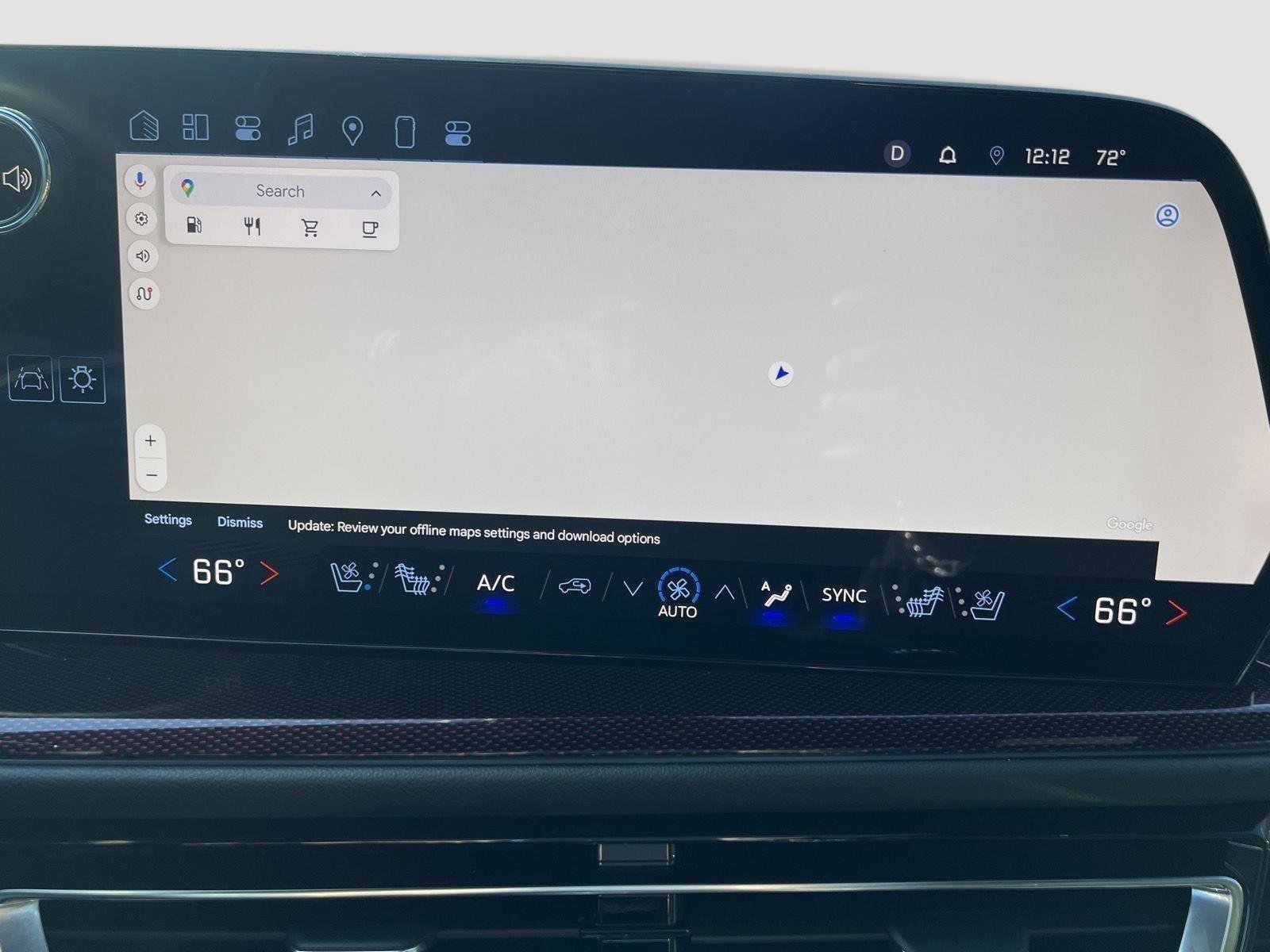 Used 2024 Chevrolet Traverse RS image 18