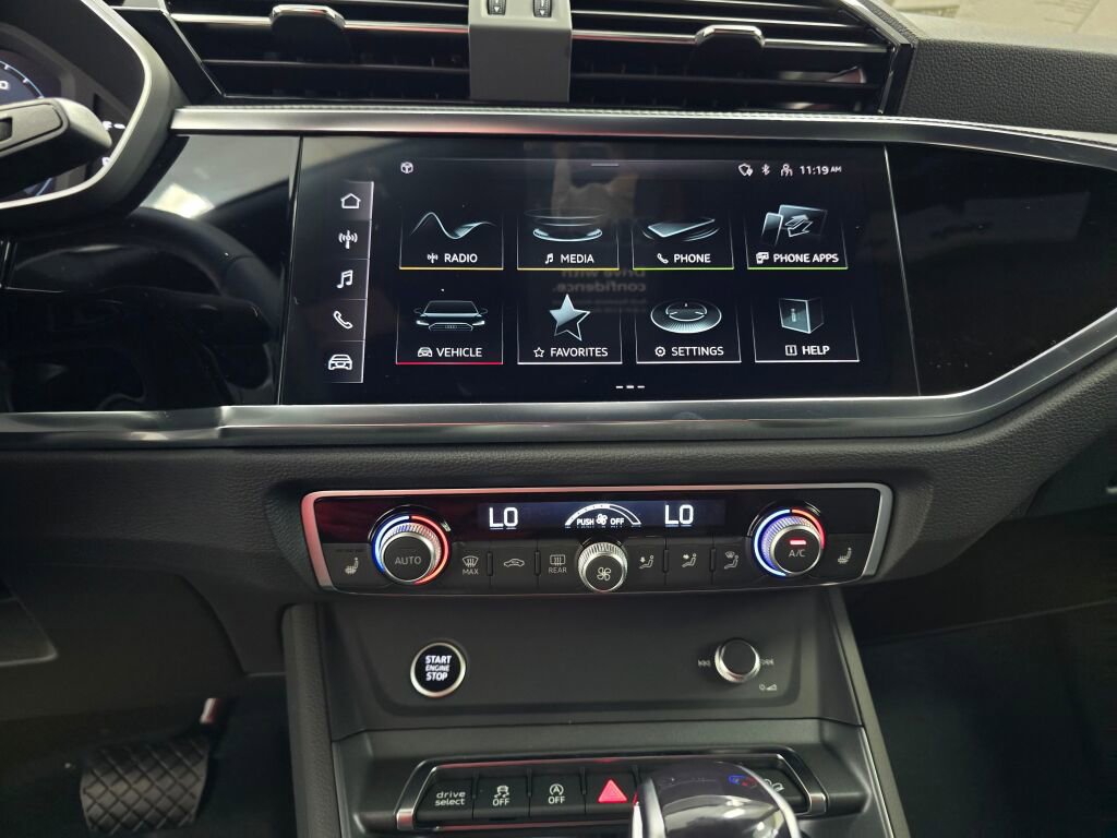 New 2025 Audi Q3 2.0T Premium image 15