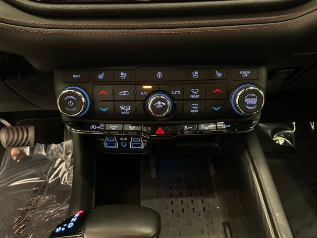 Used 2025 Dodge Durango GT AWD/4WD image 20