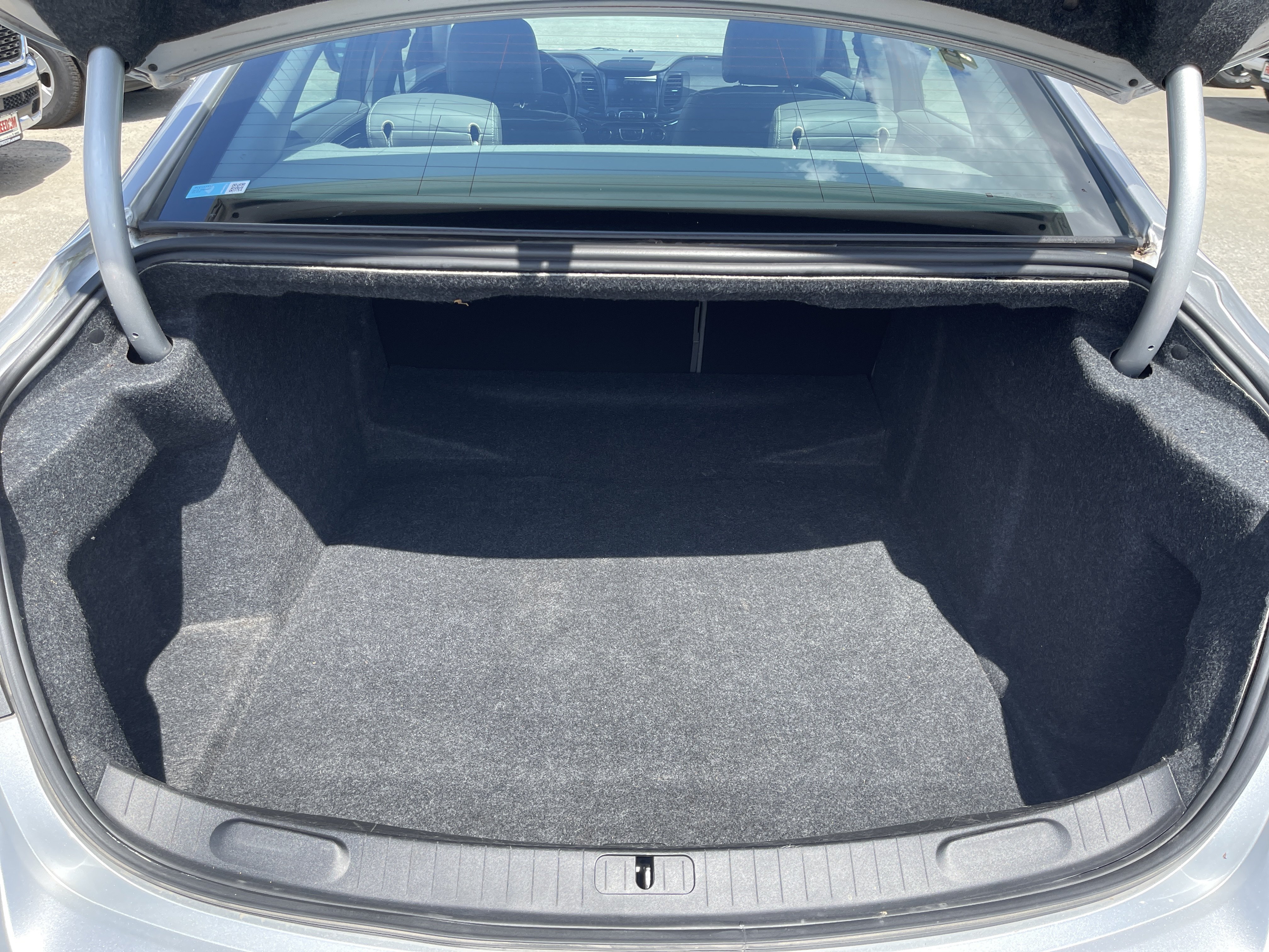 Used 2015 Chevrolet Impala LTZ FWD image 14