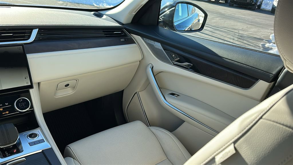Certified 2022 Jaguar F-PACE S image 23