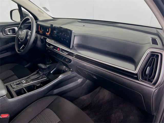 Certified 2024 Kia Sorento LX image 29