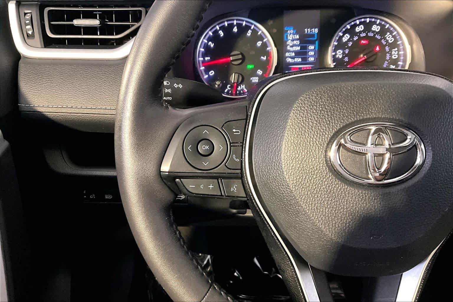 Used 2022 Toyota RAV4 XLE w/ Convenience Package AWD/4WD image 24