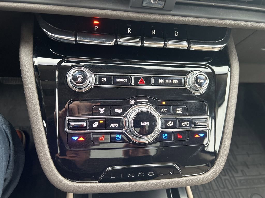 Used 2022 Lincoln Corsair Grand Touring w/ Elements Technology Bundle image 25