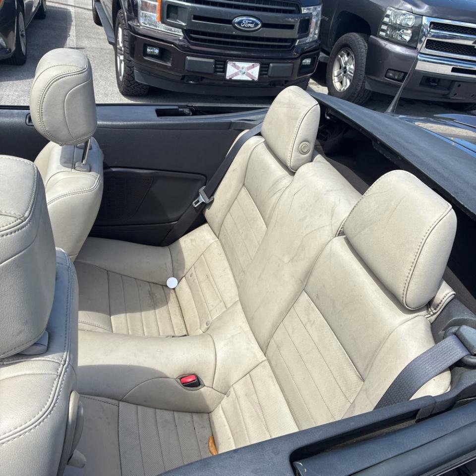 Used 2013 Ford Mustang Premium RWD image 12