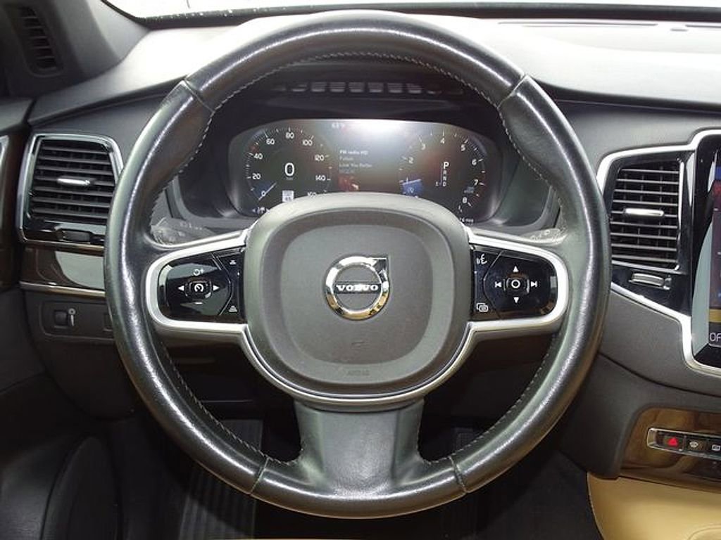 Used 2018 Volvo XC90 T6 Momentum w/ Convenience Package image 26