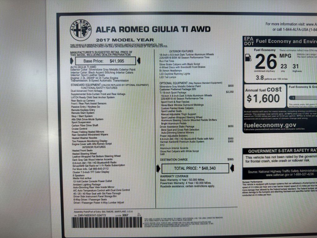 Used 2017 Alfa Romeo Giulia Ti w/ TI 19" Sport Package AWD/4WD image 17