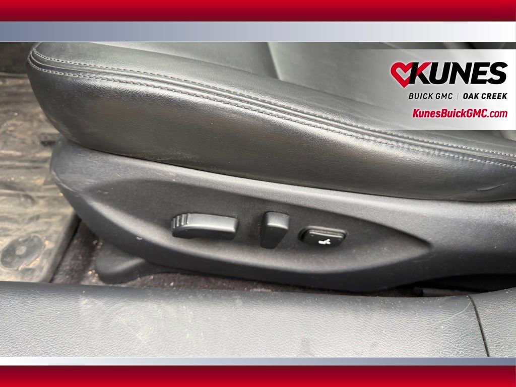 Used 2018 INFINITI Q50 Luxe w/ Essential Package (3.0T Luxe) AWD/4WD image 10