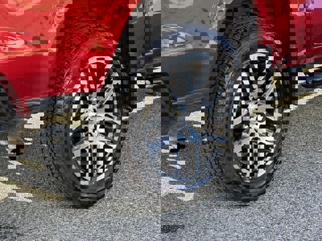 Certified 2024 Chevrolet Colorado Z71 w/ Z71 Convenience Package 2 image 11