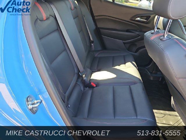 Used 2024 Chevrolet Trax RS w/ Sunroof Package FWD image 26