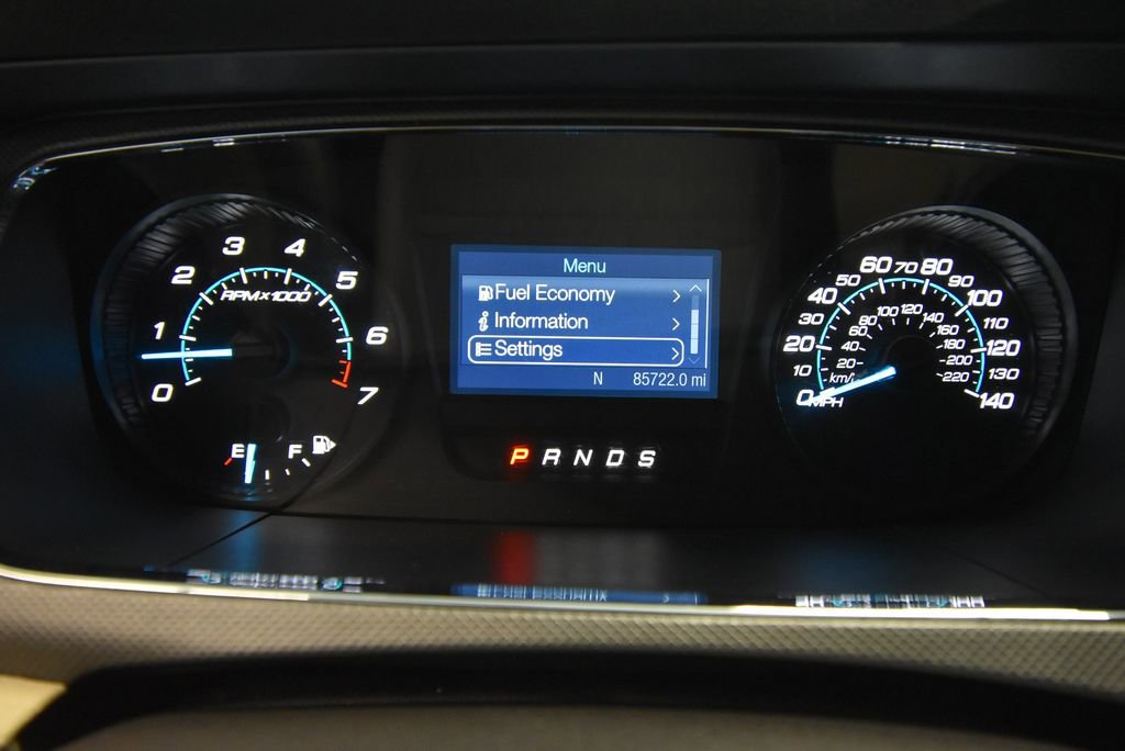 Used 2016 Ford Taurus SE FWD image 11