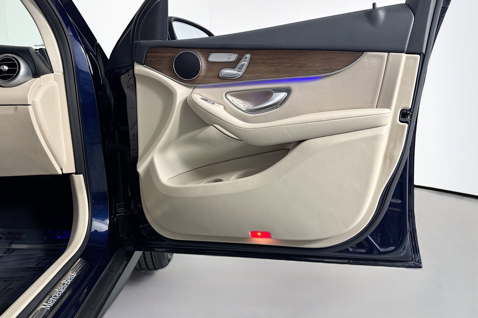 Certified 2022 Mercedes-Benz GLC 300 4MATIC image 25