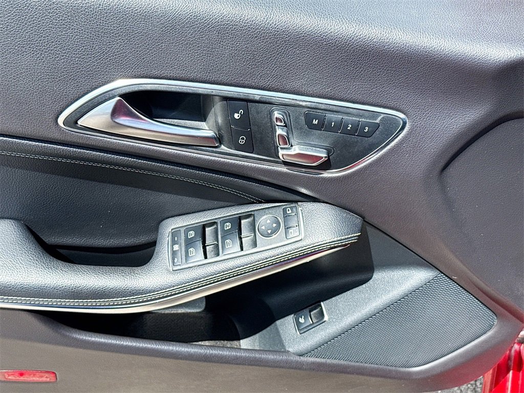 Used 2018 Mercedes-Benz CLA 250 image 18