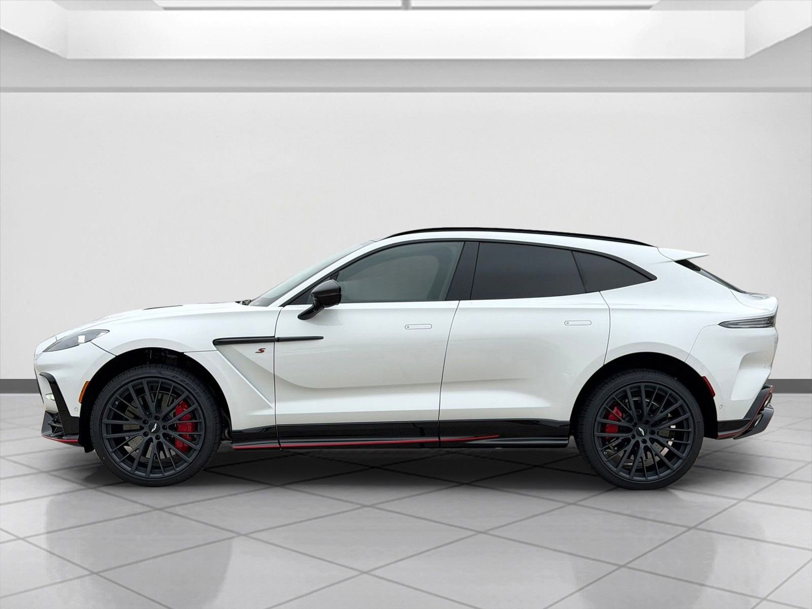 New 2026 Aston Martin DBX S image 8