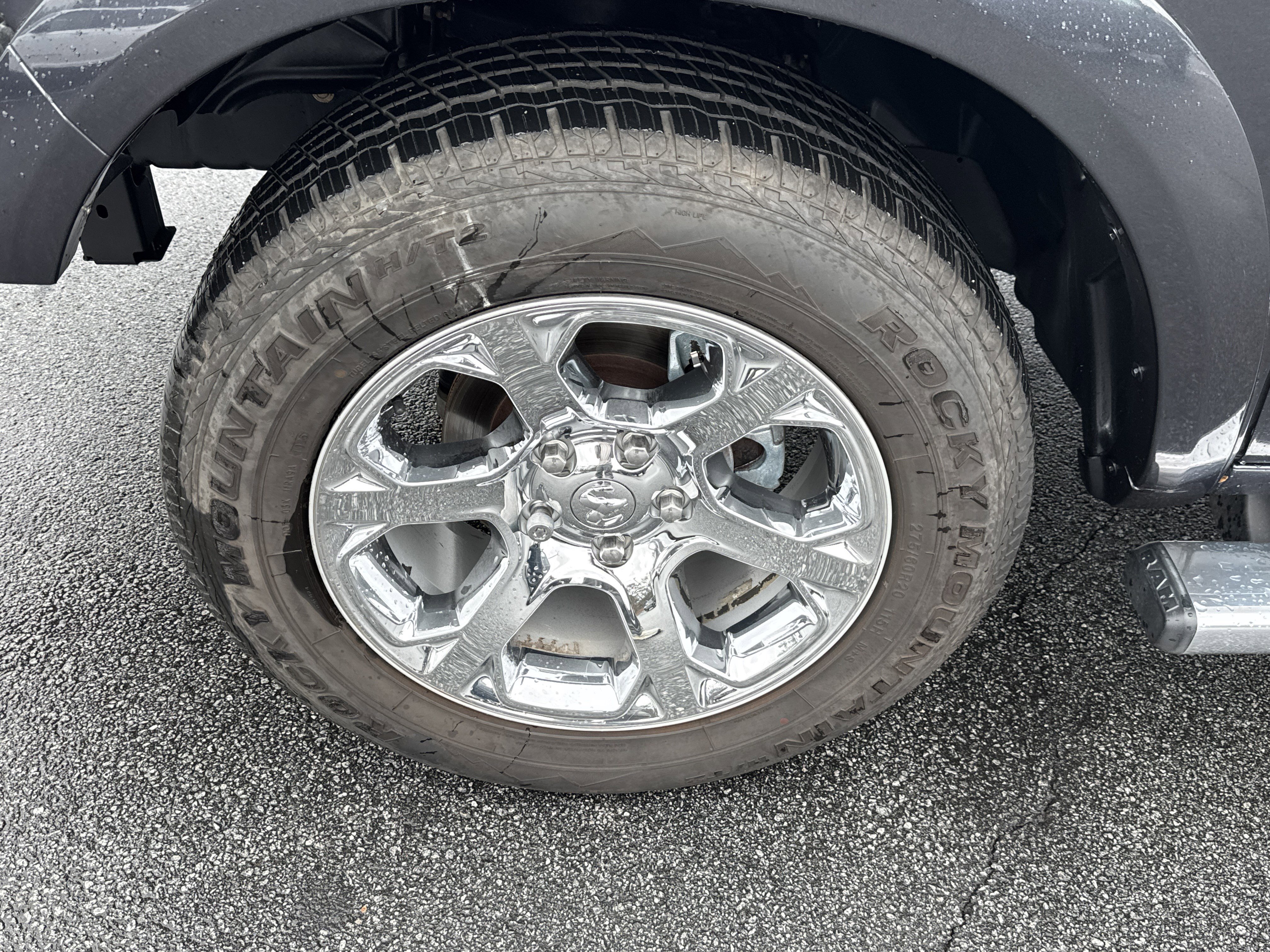 Used 2016 RAM 1500 Laramie w/ Convenience Group image 14
