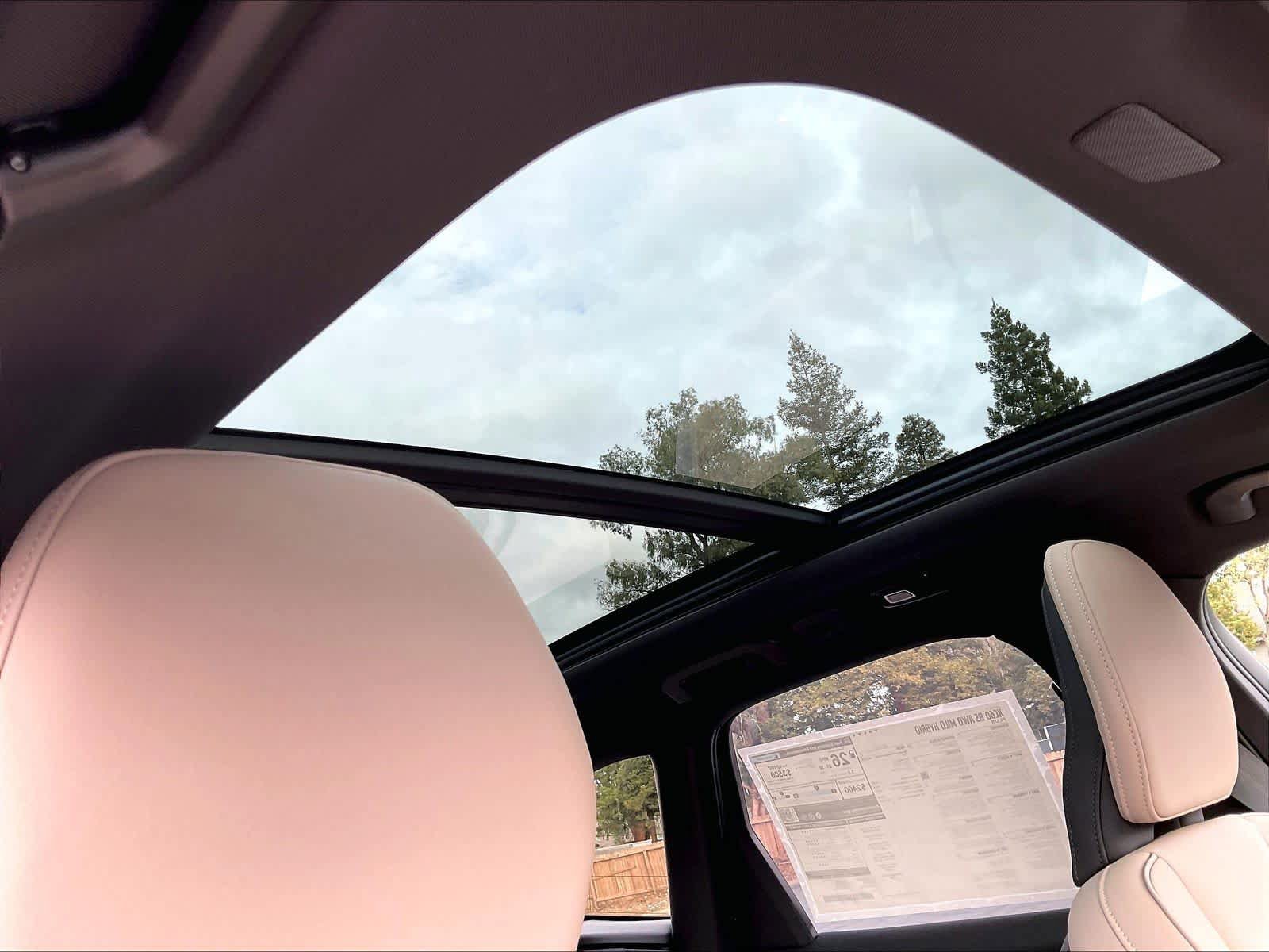 New 2026 Volvo XC60 B5 Plus w/ Protection Package Premier image 29