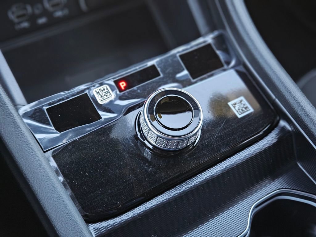 New 2025 Jeep Grand Cherokee Altitude image 24