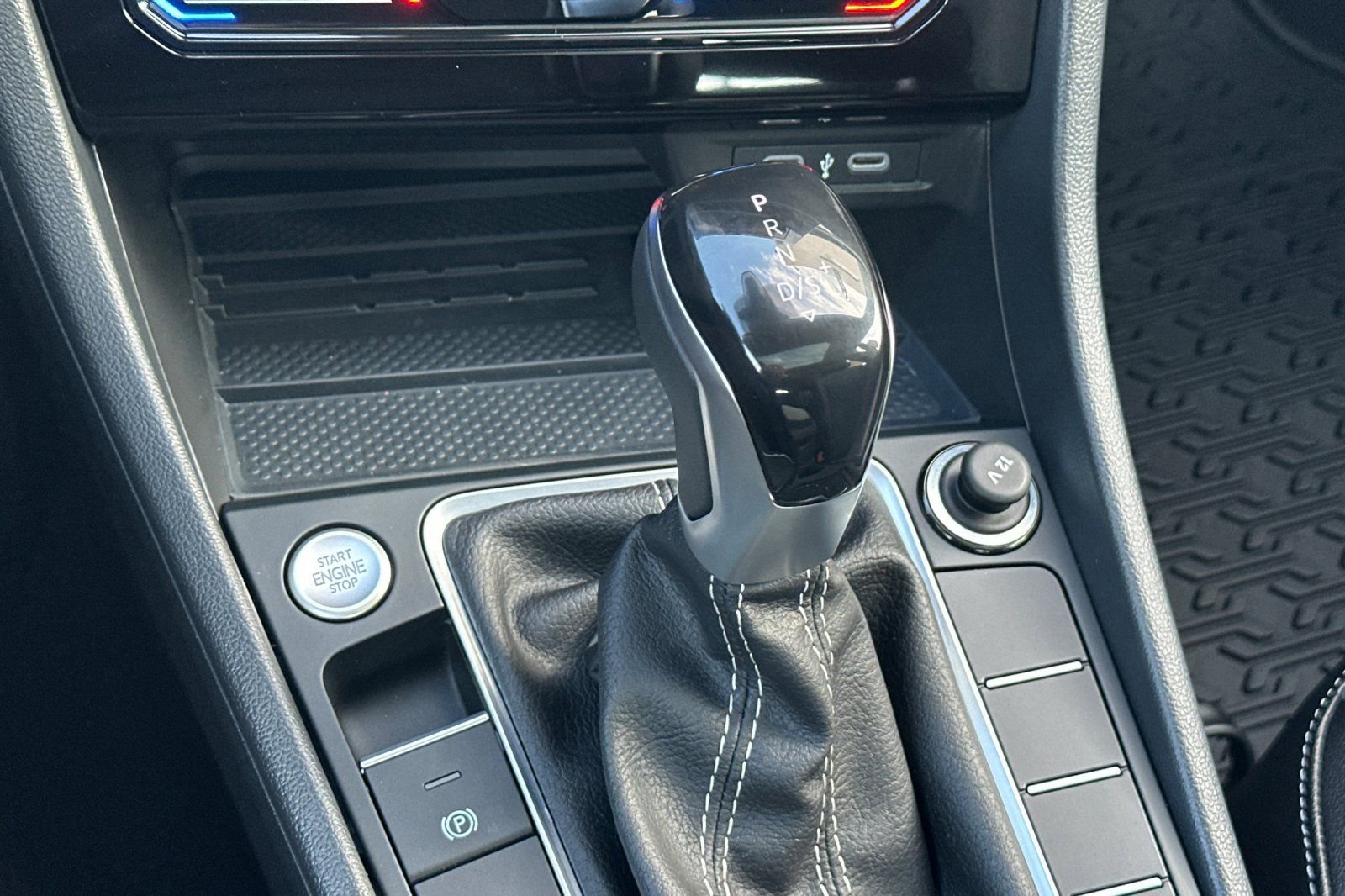 New 2026 Volkswagen Jetta SEL FWD image 18