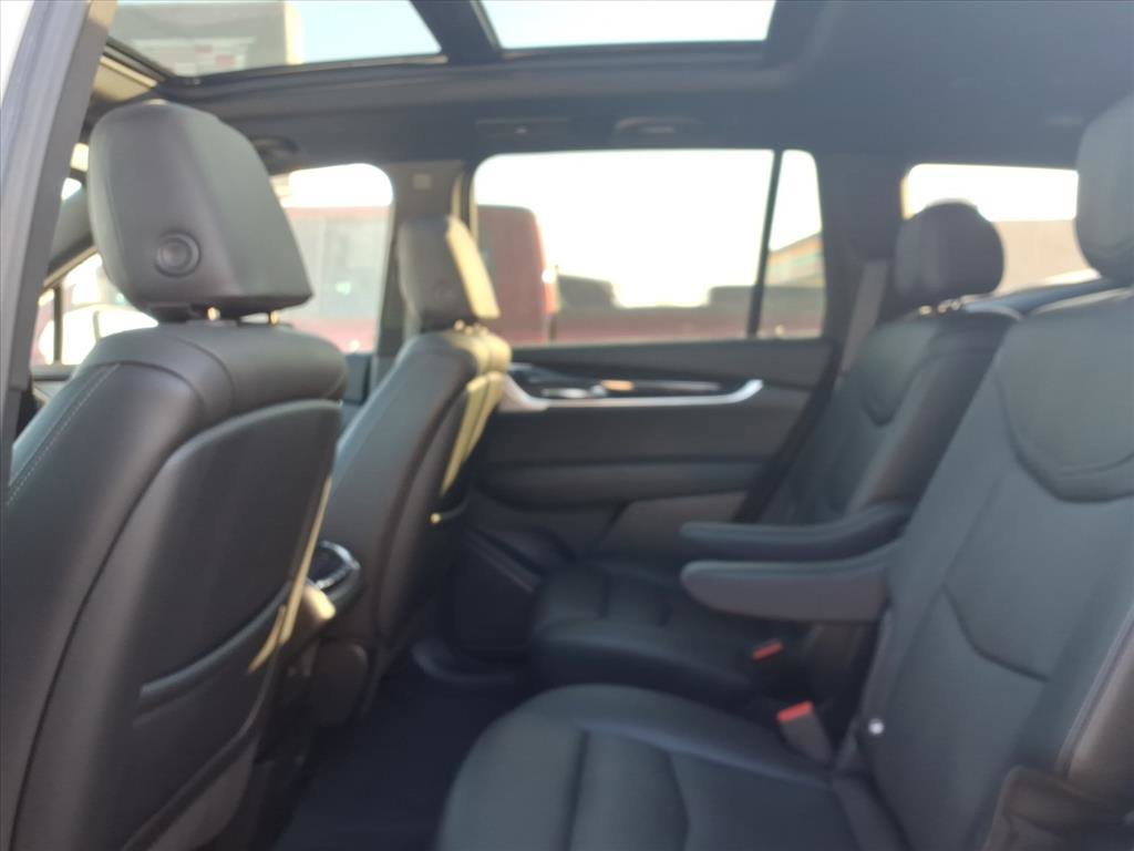 Certified 2023 Cadillac XT6 Premium Luxury image 16