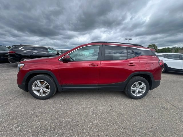 Used 2024 GMC Terrain SLE w/ Driver Convenience Package AWD/4WD image 9