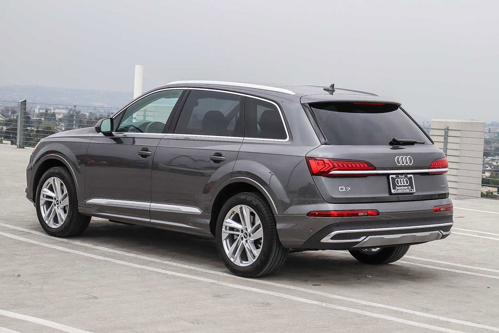 Used 2023 Audi Q7 2.0T Premium w/ Convenience Package AWD/4WD image 6