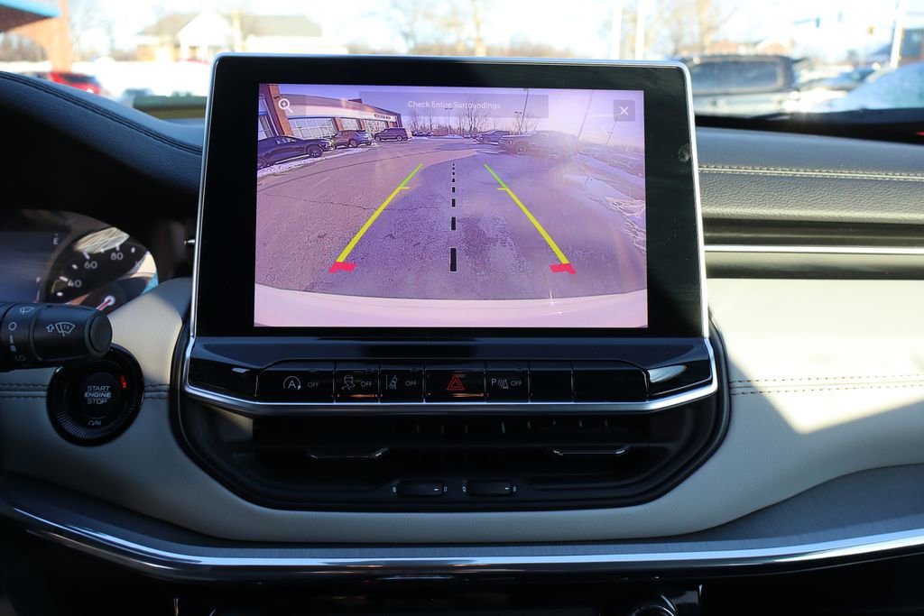 Used 2024 Jeep Compass Limited image 18