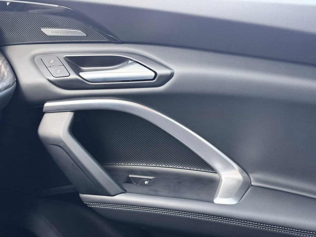 Used 2025 Audi Q5 Premium Plus w/ Premium Plus image 25