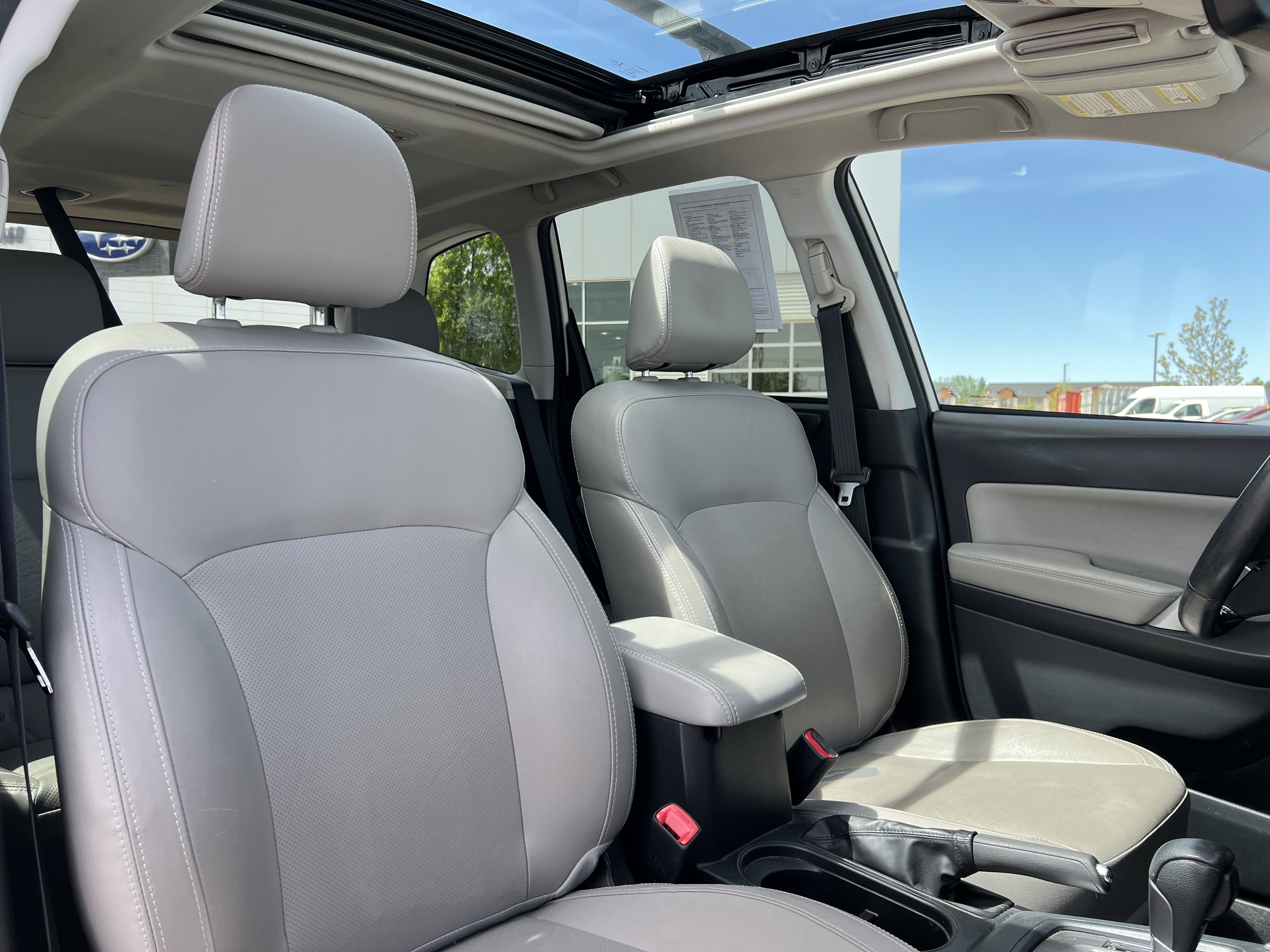 Used 2017 Subaru Forester 2.5i Limited AWD/4WD image 15