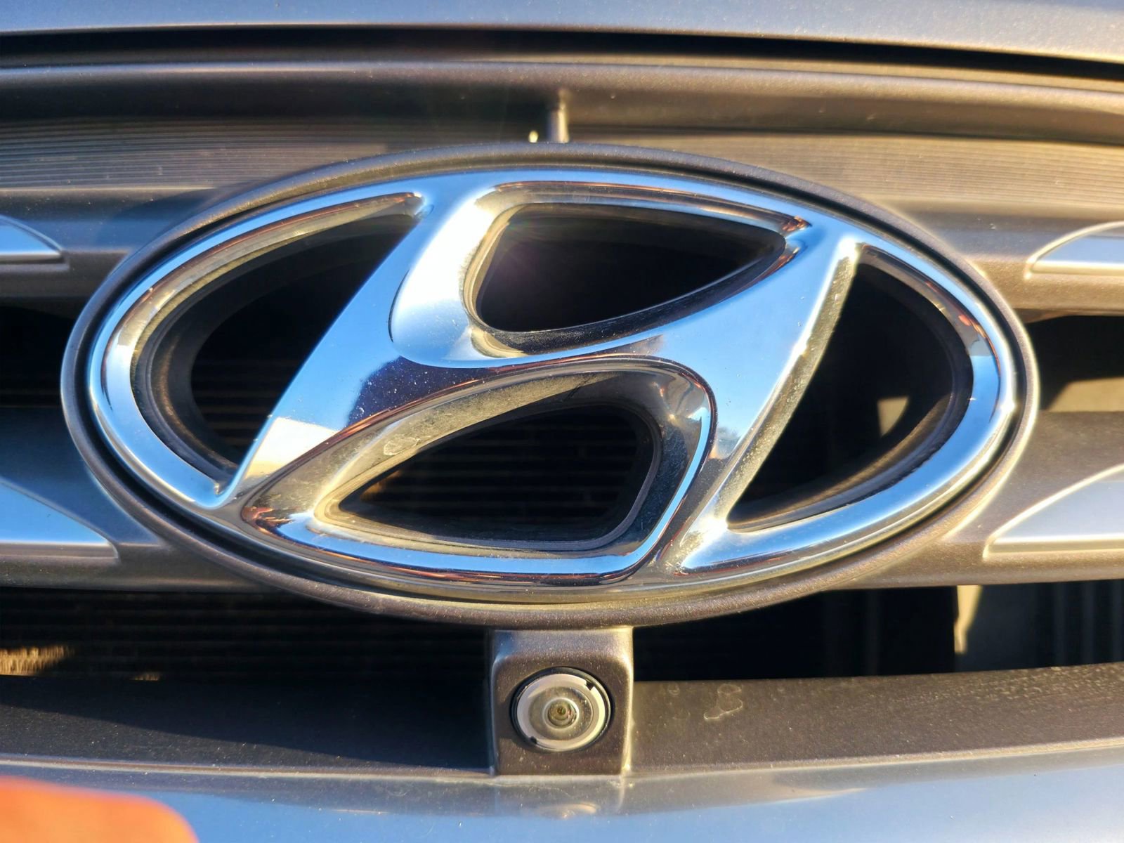 Used 2018 Hyundai Santa Fe Sport w/ 2.0T Ultimate Tech Package 05 FWD image 29