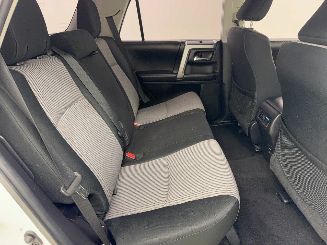 Used 2016 Toyota 4Runner SR5 RWD image 29