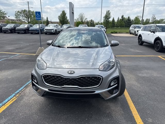 Used 2022 Kia Sportage EX AWD/4WD image 3