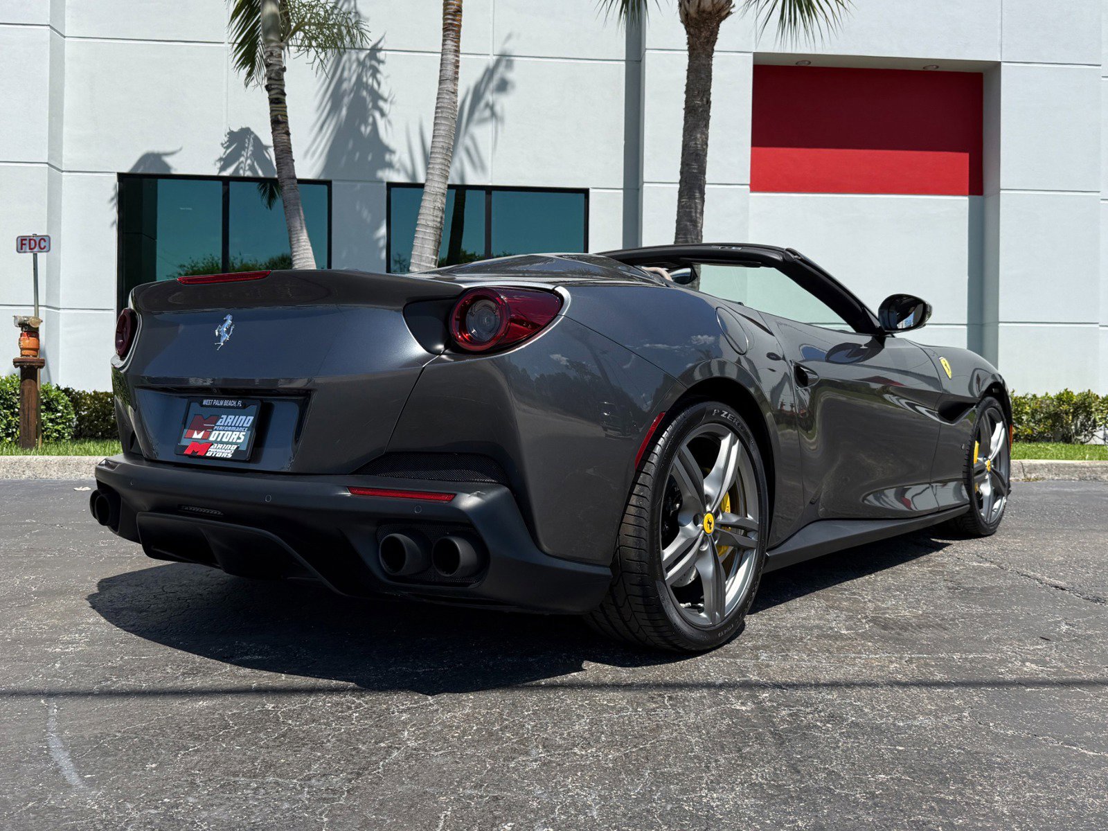 Used 2019 Ferrari Portofino RWD image 23