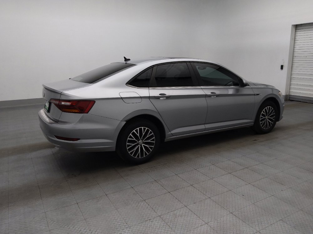 Used 2019 Volkswagen Jetta SEL w/ Cold Weather Package FWD image 10
