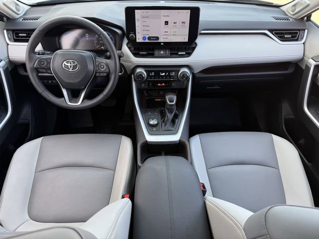 Used 2023 Toyota RAV4 Limited image 12
