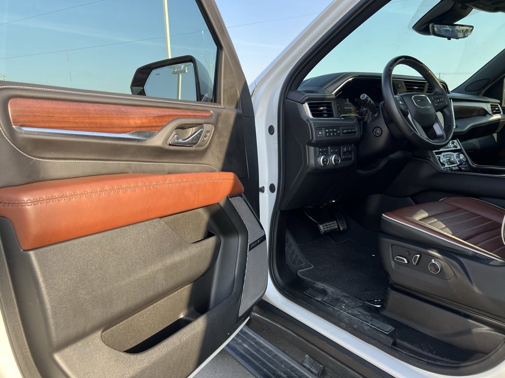 Used 2024 GMC Yukon XL Denali Ultimate image 22