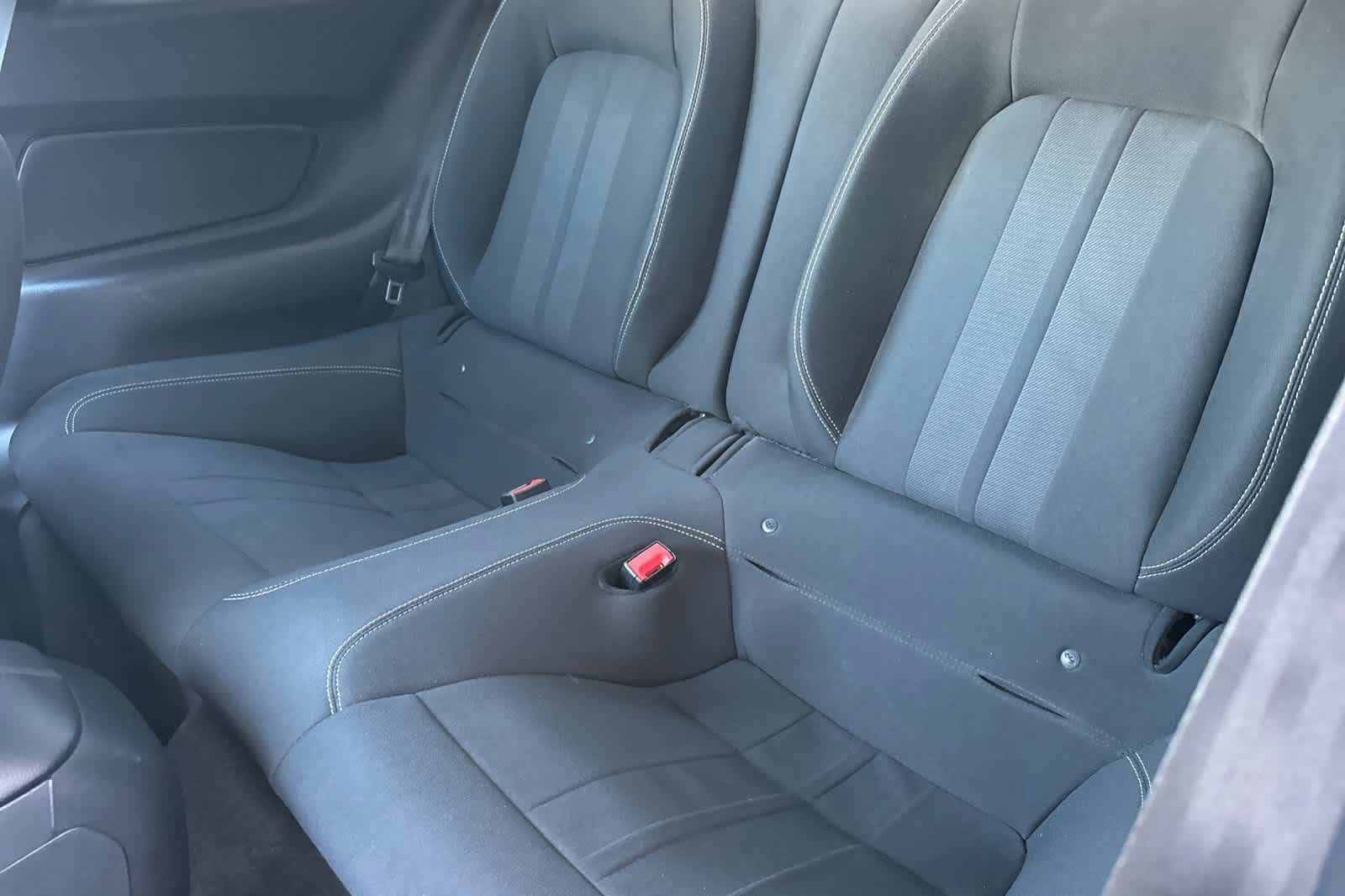 Used 2018 Ford Mustang GT w/ Black Accent Package RWD image 4