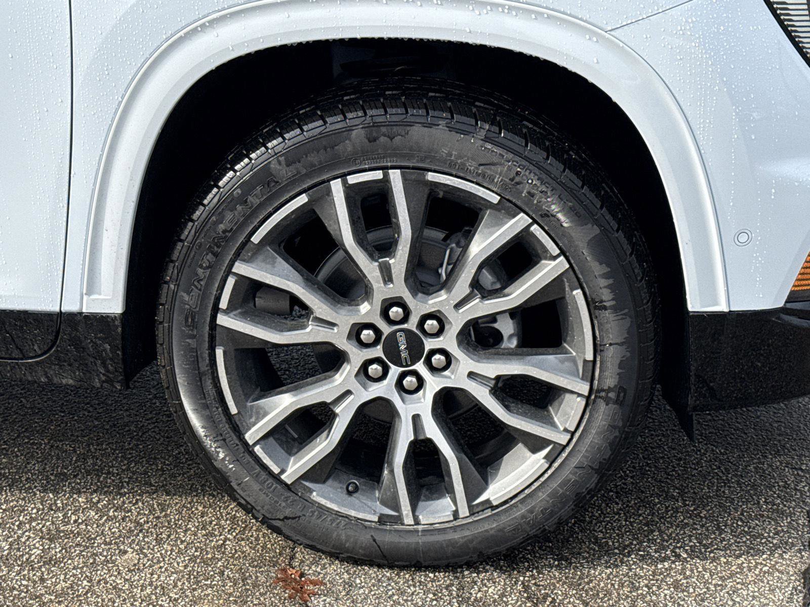 New 2026 GMC Acadia Denali Ultimate w/ LPO, All-Weather Package image 13