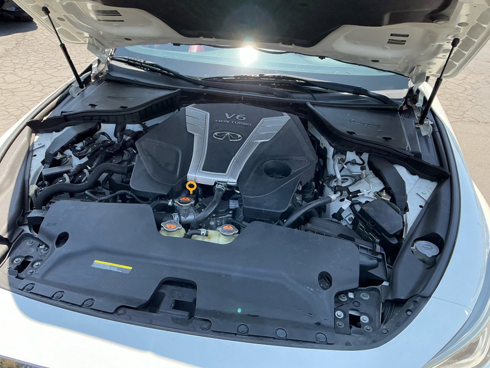 Used 2018 INFINITI Q60 Red Sport 400 RWD image 24