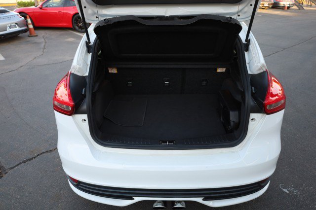 Used 2017 Ford Focus ST w/ Equipment Group 401A FWD image 38