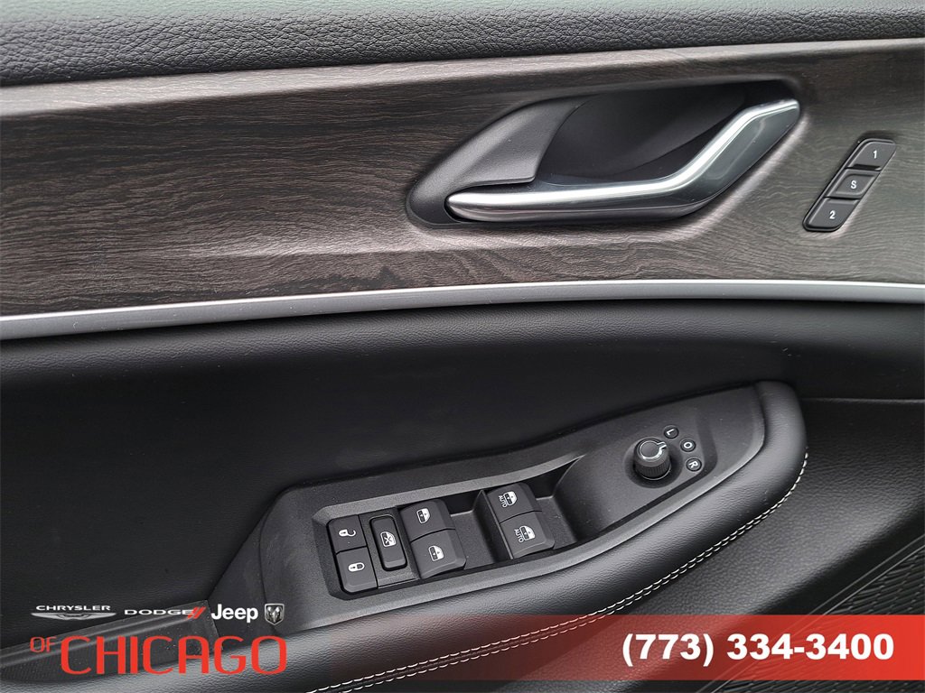 New 2025 Jeep Grand Cherokee Limited image 21