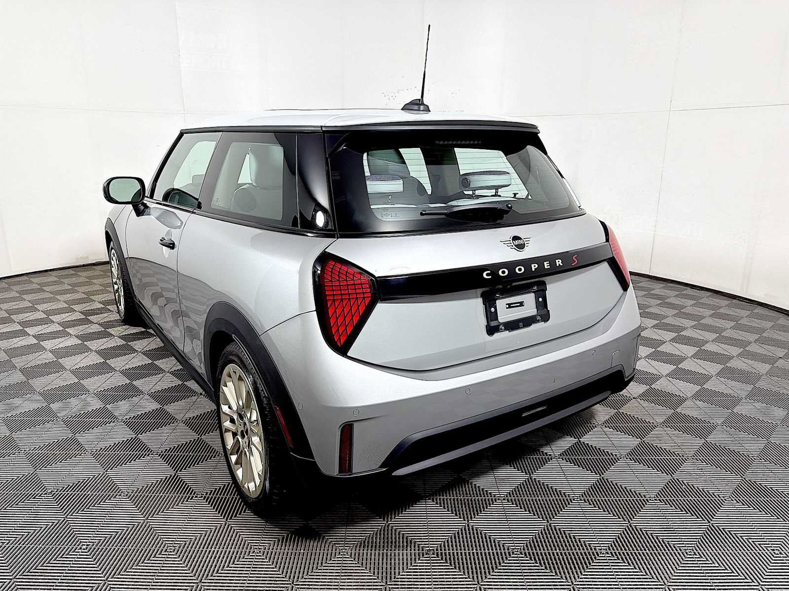 Used 2025 MINI Cooper S FWD image 5