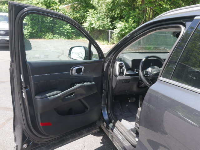 Used 2025 Kia Sorento SX FWD image 19